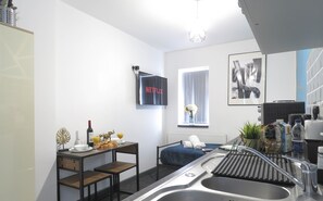 In-room dining - Tudors Inn Handsworth (Birmingham)