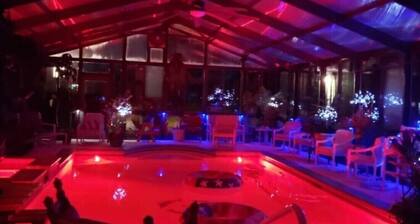 RV Executive #2 Home inground Indoor Pool an beautiful Jacuzzi heated by request