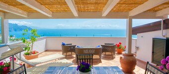 Casa Anna, sea view apartment in Amalfi