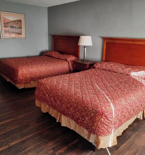 Standard Double Room | Desk, free WiFi, bed sheets