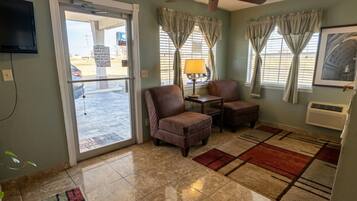 Área de estar no saguão