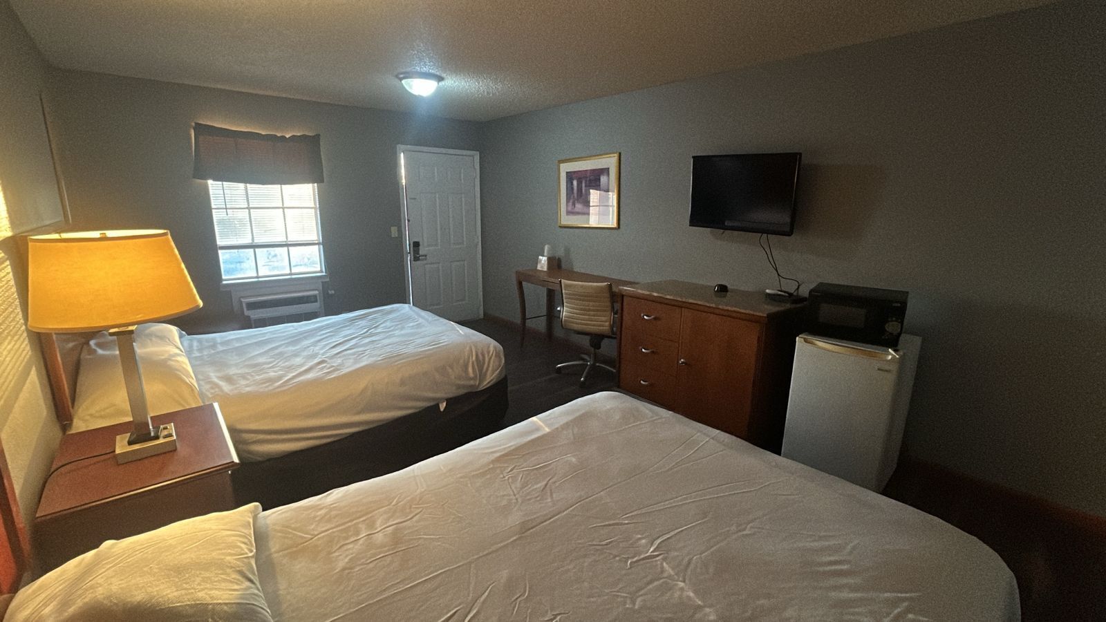 Bureau, Wi-Fi gratuit, draps fournis