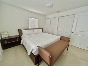 2 Schlafzimmer, Schreibtisch, Bügeleisen/Bügelbrett, kostenloses WLAN
