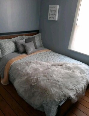 2 bedrooms, WiFi, bed sheets - Hobbit House, Tiny Home. (North Fort Myers)