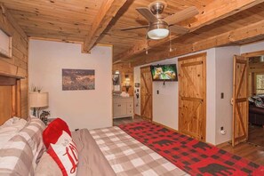 1 bedroom, iron/ironing board, WiFi (free), bed sheets