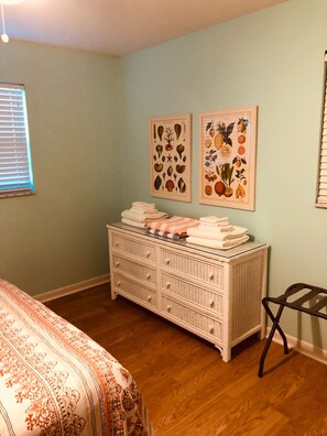 3 bedrooms, free WiFi, bed sheets