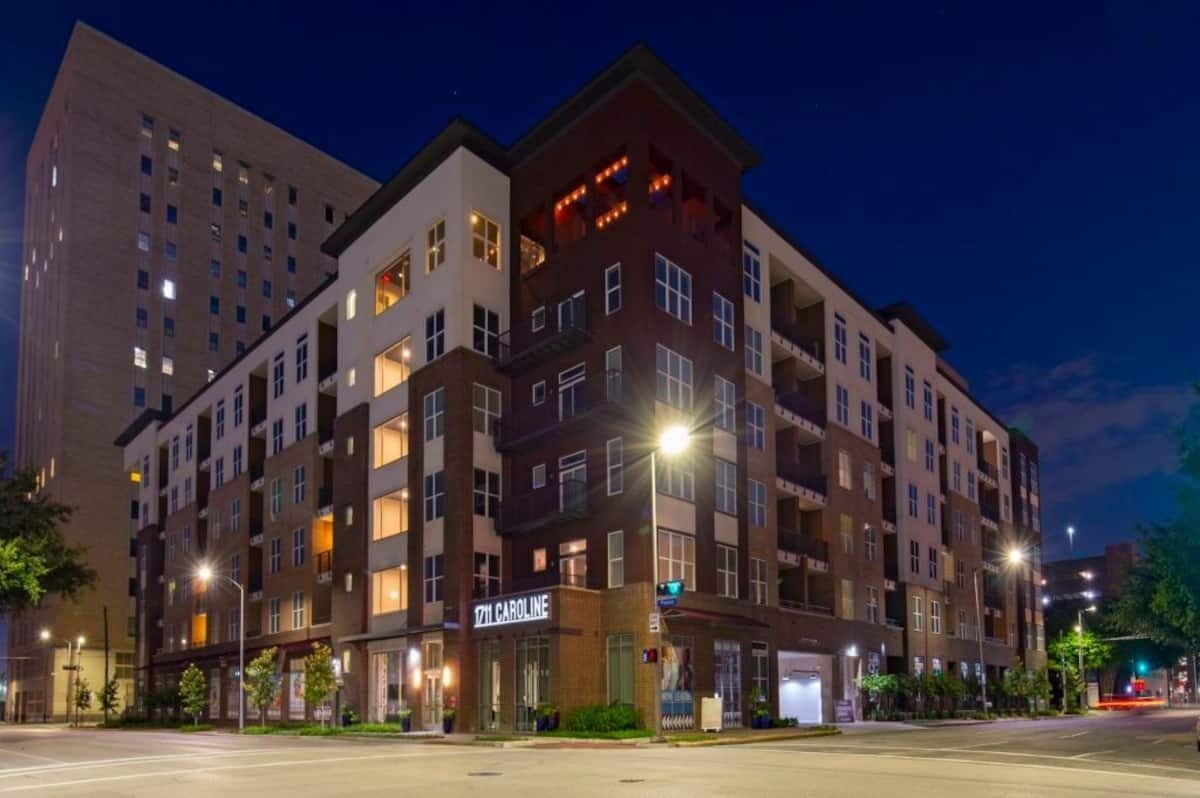 Apart Downtown 5min Stadium/Parks/Museum, 1 Bedroom, 1 Bath, FREE Parking, Wi-Fi