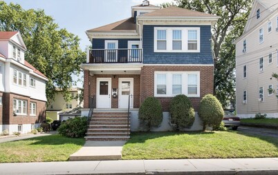 Casa de Los Clarey Boston Airport Beaches Off Street Parking Available 