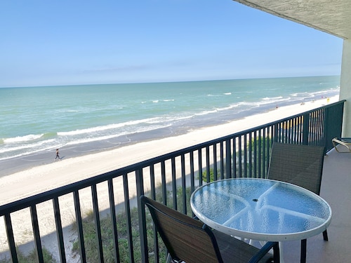 BEST BEACH DEALS! Beautiful Beach Front Views!