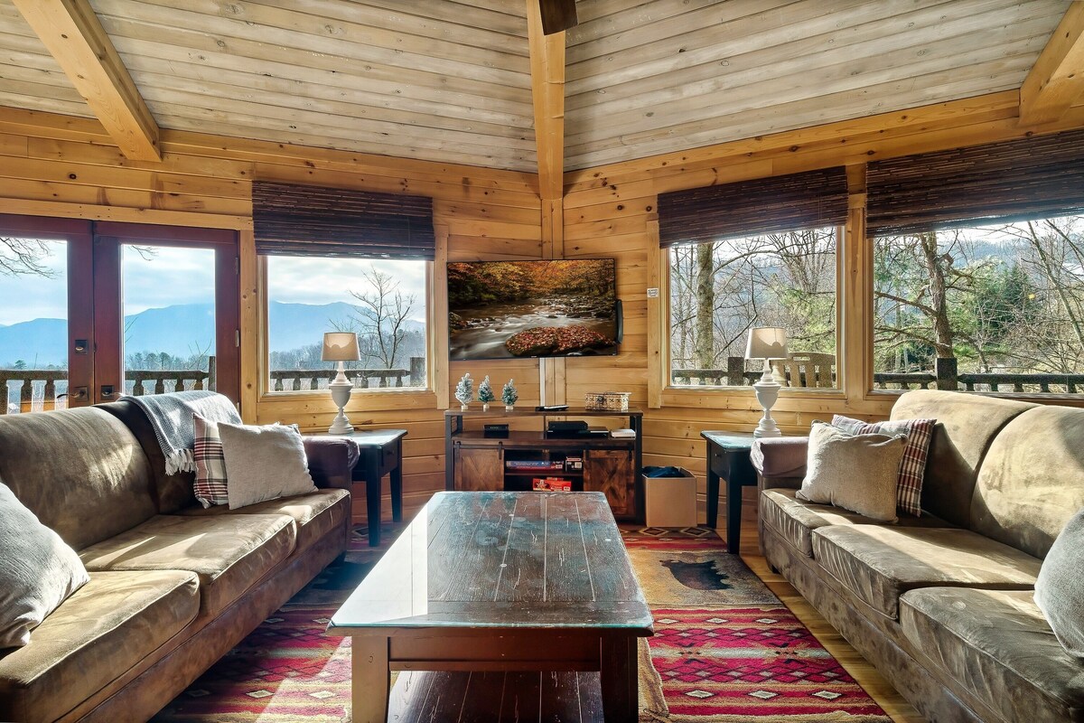 Photo 56 of Four ensuites, VIEWS, Mountainside cabin, Christmas decor, close to Ober