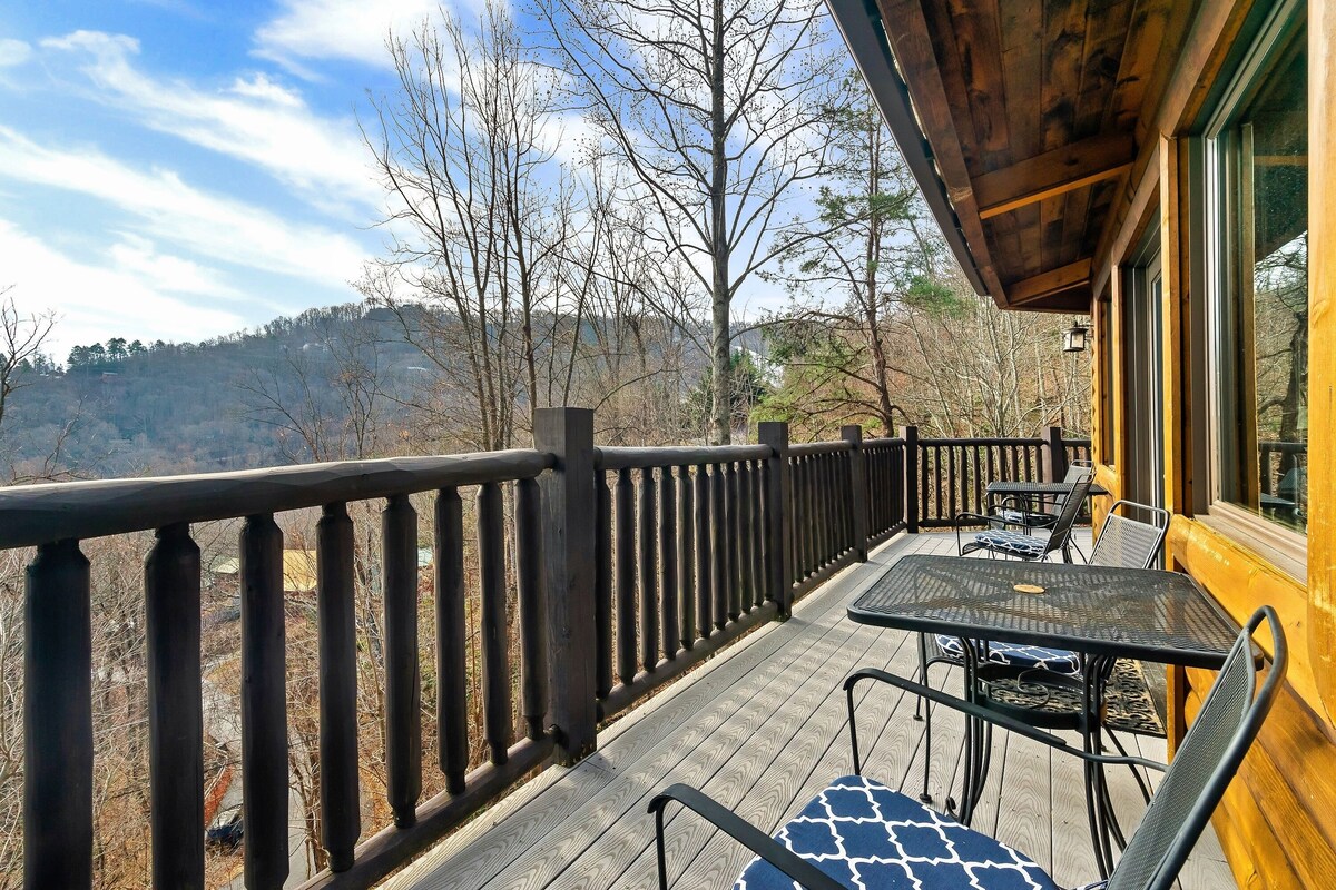 Photo 83 of Four ensuites, VIEWS, Mountainside cabin, Christmas decor, close to Ober