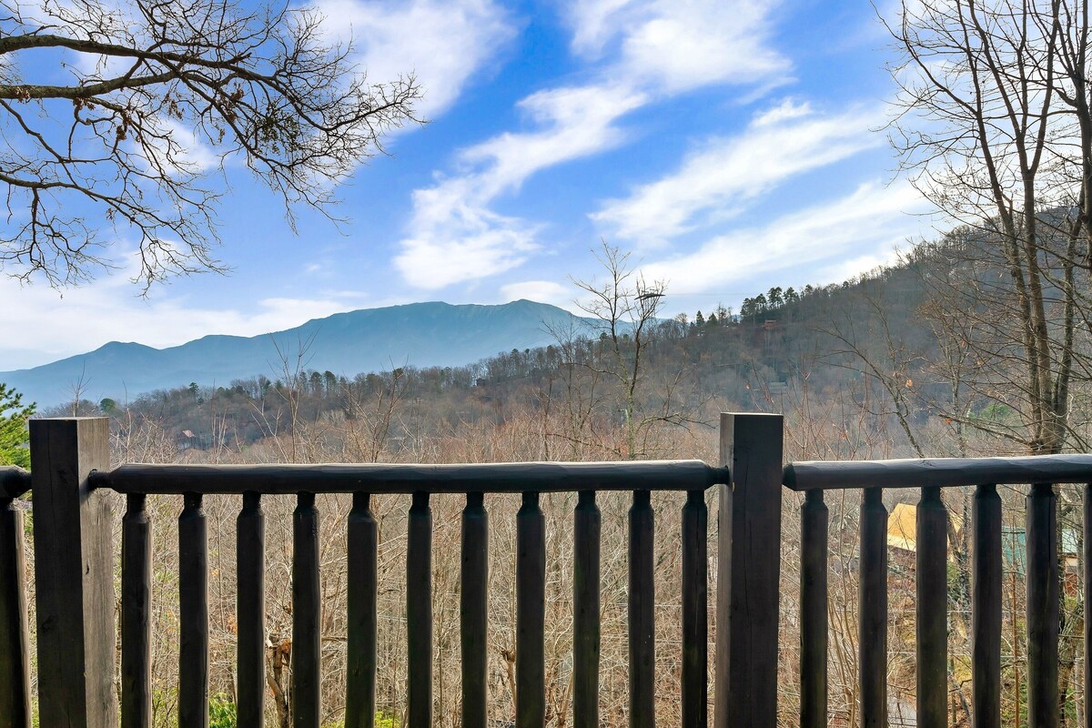Photo 82 of Four ensuites, VIEWS, Mountainside cabin, Christmas decor, close to Ober