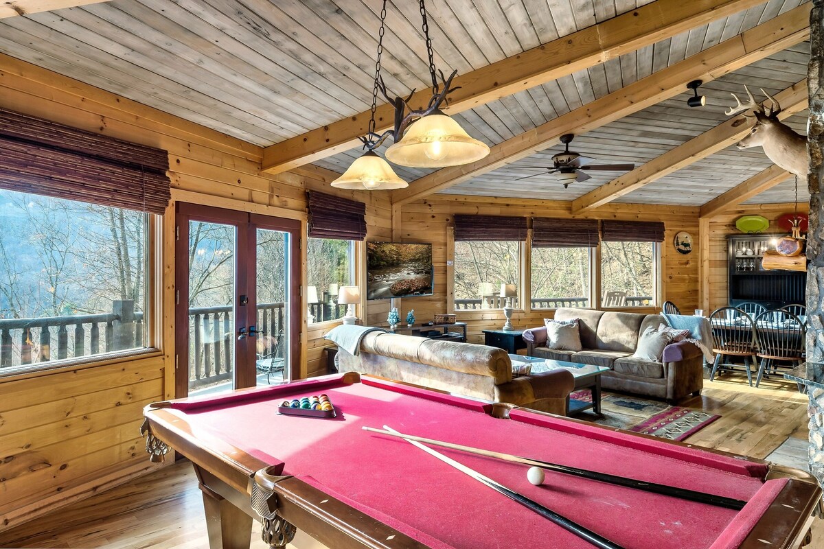 Photo 59 of Four ensuites, VIEWS, Mountainside cabin, Christmas decor, close to Ober
