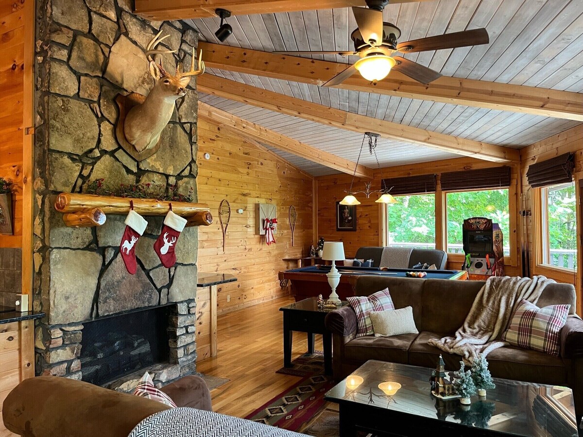Photo 93 of Four ensuites, VIEWS, Mountainside cabin, Christmas decor, close to Ober