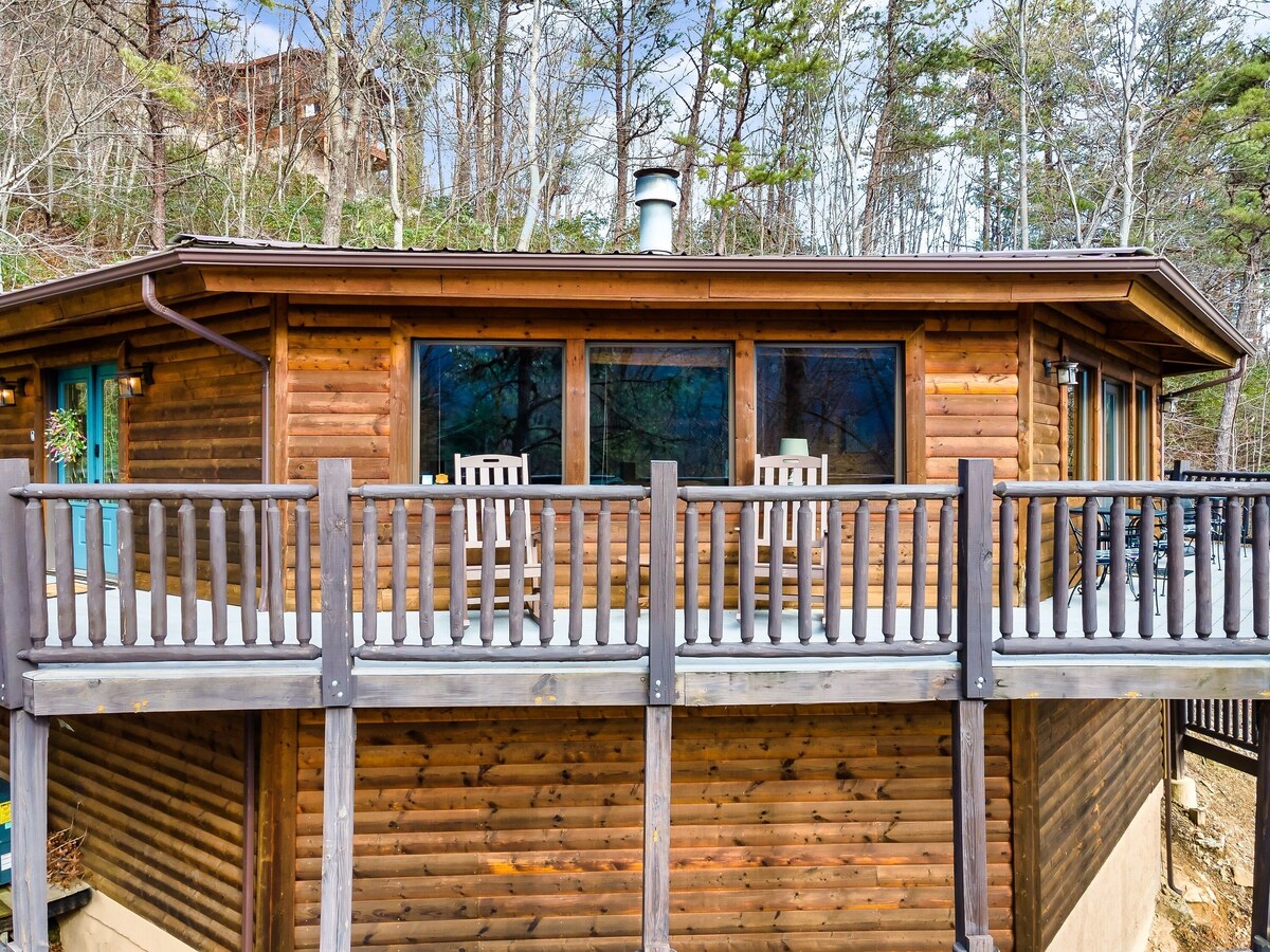 Photo 84 of Four ensuites, VIEWS, Mountainside cabin, Christmas decor, close to Ober