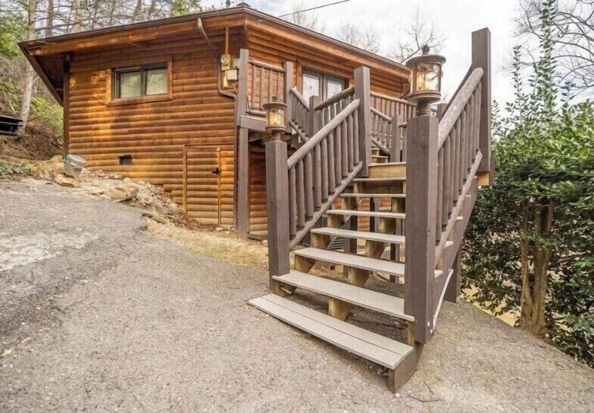 Photo 86 of Four ensuites, VIEWS, Mountainside cabin, Christmas decor, close to Ober