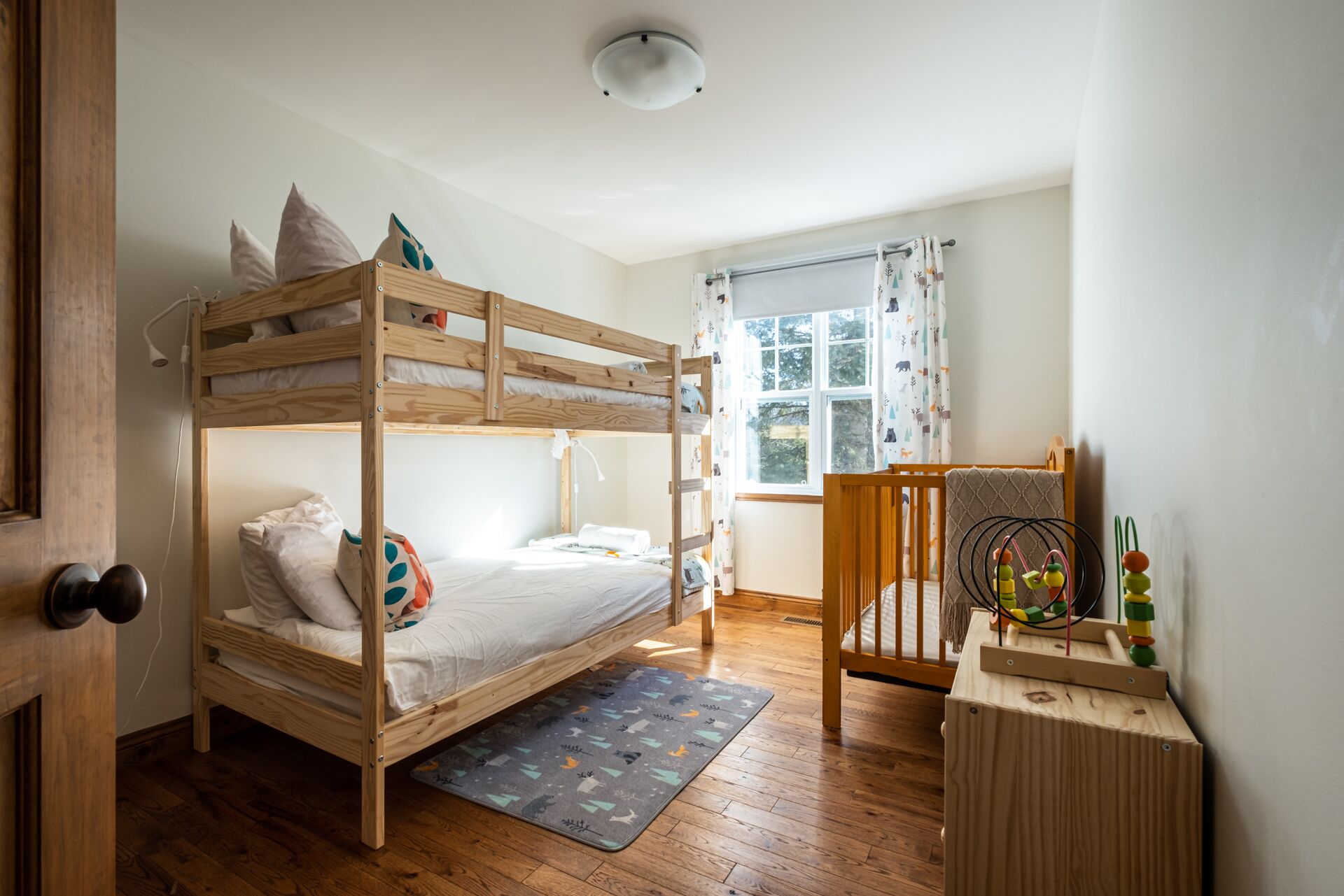 3 dormitorios, escritorio, tabla de planchar con plancha y wifi gratis