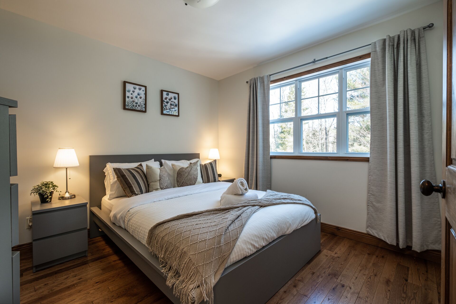 3 chambres, bureau, fer et planche à repasser, Wi-Fi gratuit