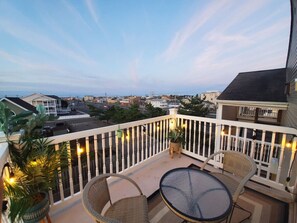 Outdoor dining - FANTASTIC 2 BR 2 Blocks to beach pool balcony (Seaside Heights)