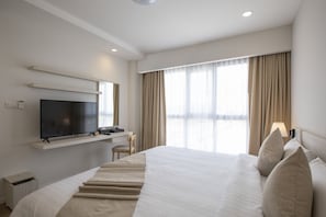 1 bedroom, minibar, in-room safe, individually decorated