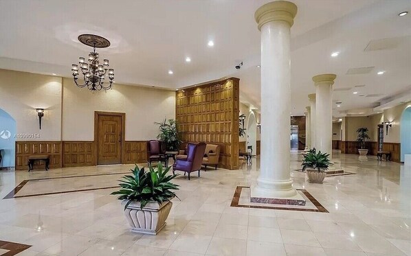 Lobby - Beach Retreat with coffee delight (Hollywood)