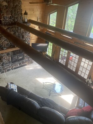 TV - EAA West Side Lake Winnebago House (Fond du Lac)