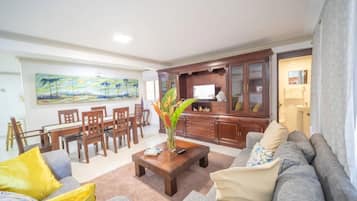 House, 1 Bedroom, Accessible, Smoking | Living room