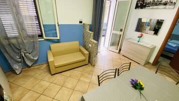 House, 2 Bedrooms, Accessible, Microwave | Room amenity