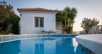 Apartment With Pool and Panorama View