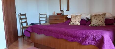 2 bedrooms, bed sheets