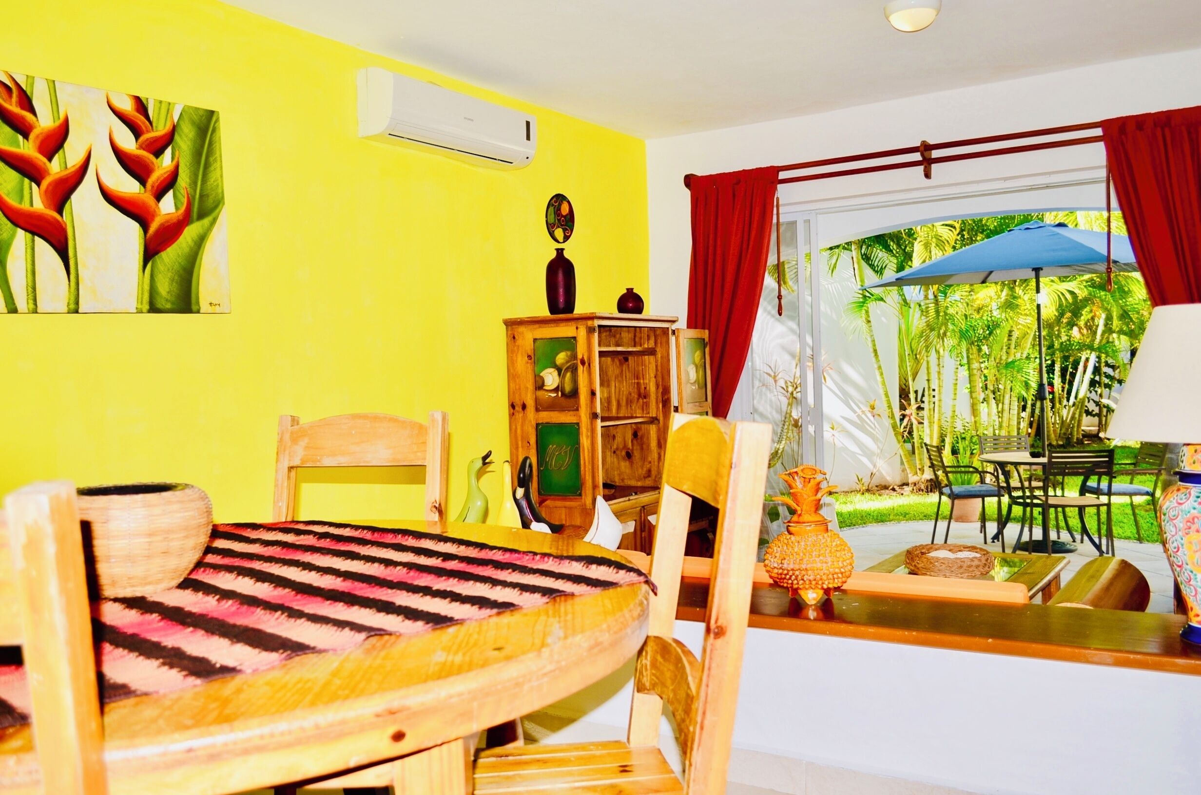 Villa, Multiple Bedrooms, Balcony, Garden View | Dining