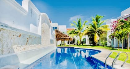 Gorgeous 22 People Villa With Pool Playacar Phase 2