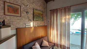 House, 1 Bedroom, Smoking, Balcony | Interior