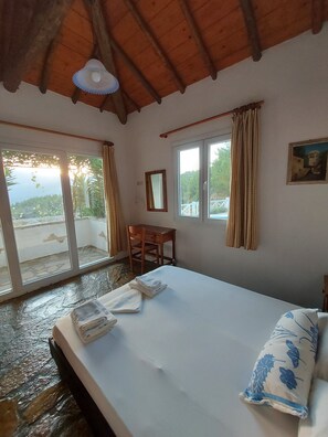 House, 1 Bedroom, Smoking, Balcony