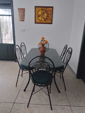 House, 3 Bedrooms, Accessible, Smoking | Dining room