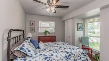 3 chambres, bureau, fer et planche Ă repasser, Wi-Fi gratuit