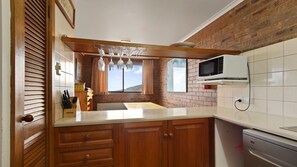 Dishwasher - Lawlers 44 - Mt Hotham (Hotham Heights)