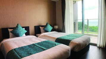 Standard Condo, Non Smoking | 2 bedrooms, desk, laptop workspace, free WiFi
