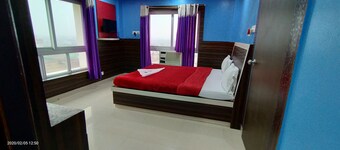 1 BHK AC Apartments near Sea 🏖️