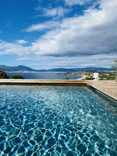 Villa Alandra. New luxury villa with heated pool.