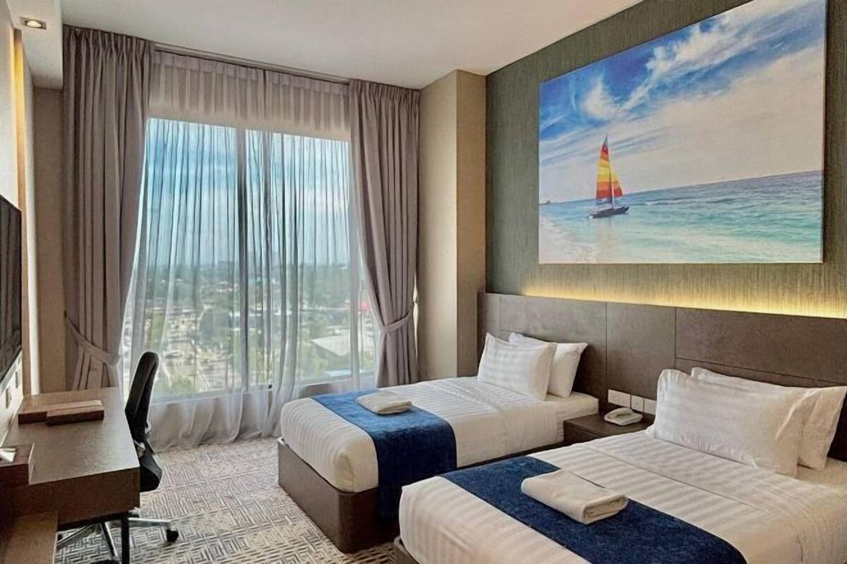 1 bedroom, minibar, desk, soundproofing