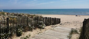 MAISON CLOSE magnificent naturist apartment with sea view and balneotherapy