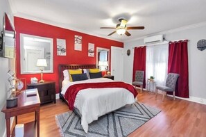 1 habitación, escritorio, tabla de planchar con plancha y wifi gratis