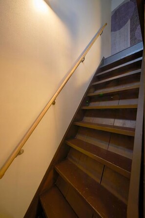 Habitación familiar, para no fumadores | Cortinas blackout, wifi gratis y ropa de cama 