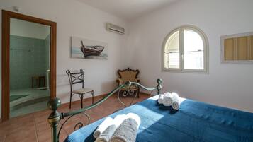 4 Schlafzimmer, Bügeleisen/Bügelbrett, Reisekinderbett, WLAN