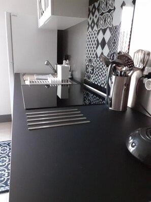 Fridge, microwave, oven, stovetop - ?l'alizé Sera Votre Petit Coin de Paradis? (Sainte-Soulle)