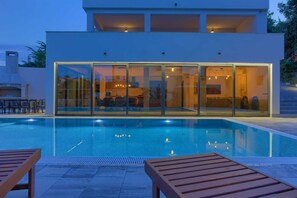 Pool - Beautiful modern Villa PHOENIX (Krk)