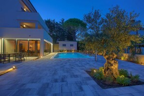 Pool - Beautiful modern Villa PHOENIX (Krk)