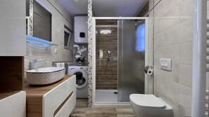 Dusche, Bidet, Handtücher