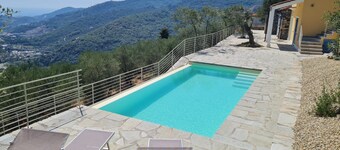 Dream home with sea views and heated pool & large terrace in the olive grove